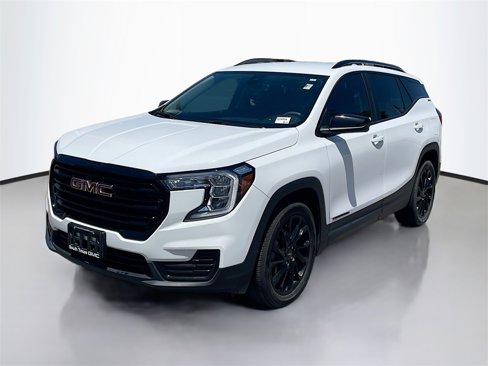 Used 2023 GMC Terrain SLE w/ Driver Convenience Package image 3
