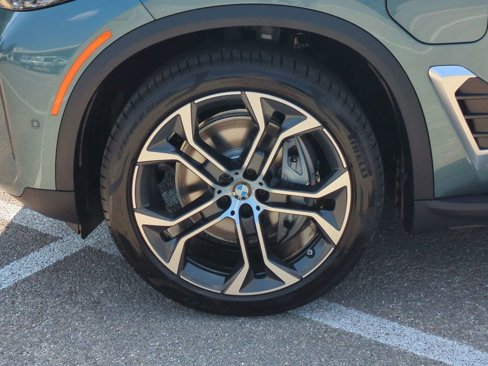 New 2026 BMW X5 xDrive50e image 11