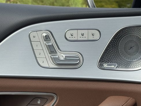 New 2026 Mercedes-Benz GLS 450 4MATIC image 17