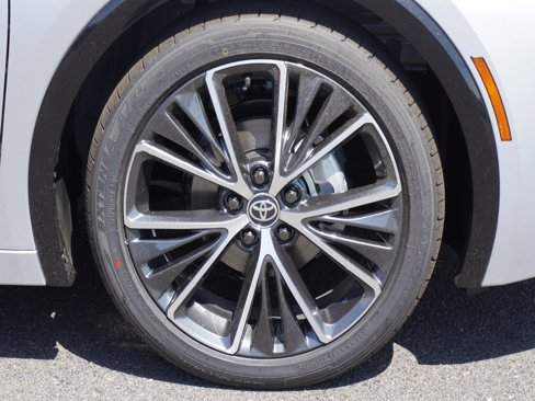 New 2026 Toyota Prius XLE image 5
