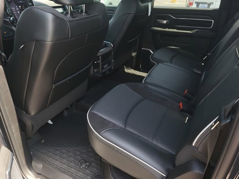 New 2025 RAM 3500 Laramie image 30