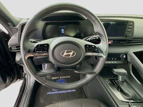 Certified 2025 Hyundai Elantra Sport image 11