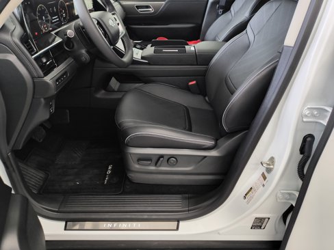 New 2025 INFINITI QX80 Luxe image 28