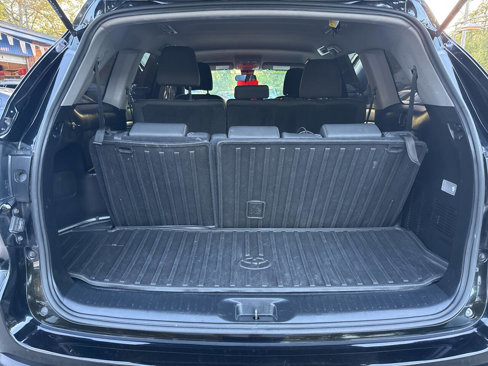 Used 2018 Toyota Highlander AWD V6 image 16