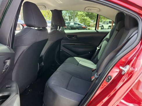 Used 2022 Toyota Corolla LE image 4