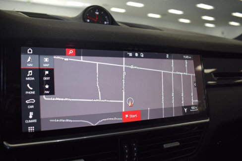 Used 2021 Porsche Cayenne image 41