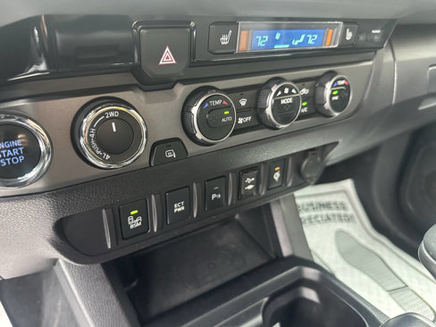 Used 2017 Toyota Tacoma TRD Sport image 22