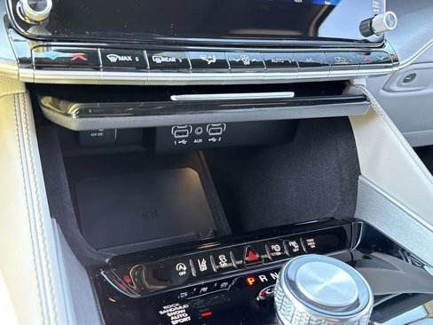 New 2025 Jeep Wagoneer L 4WD w/ Convenience Group I image 19