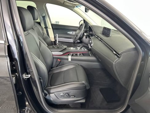 Used 2025 Genesis GV70 2.5T Advanced w/ Advanced Package image 29