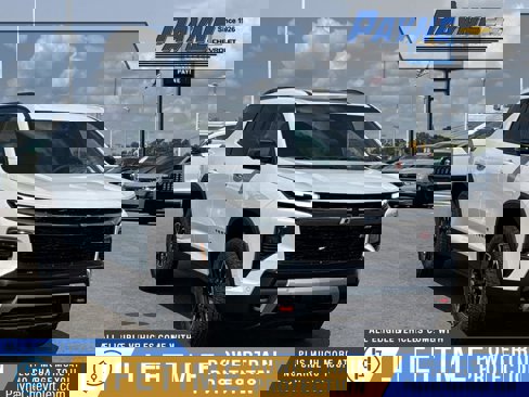 New 2026 Chevrolet Traverse Z71 w/ Enhanced Driving Package image 1