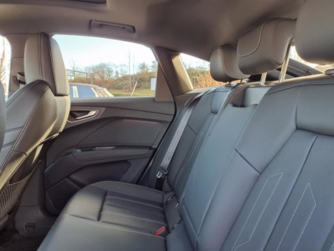 New 2025 Audi Q4 e-tron Premium Plus image 25