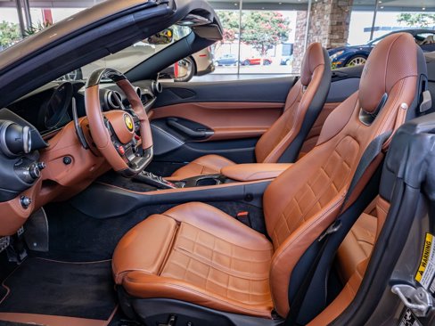 Used 2022 Ferrari Portofino M image 10