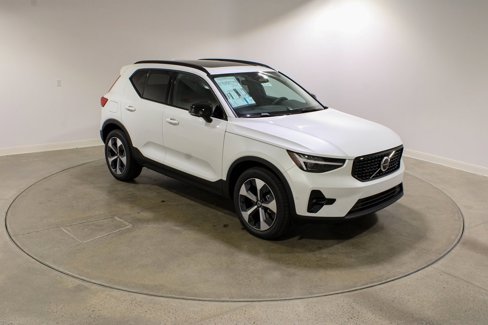 New 2026 Volvo XC40 B5 Plus w/ Protection Package Premier image 8