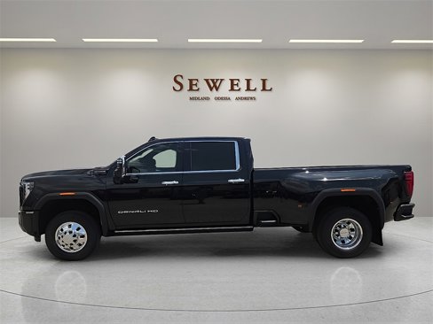 Used 2025 GMC Sierra 3500 Denali Ultimate image 2