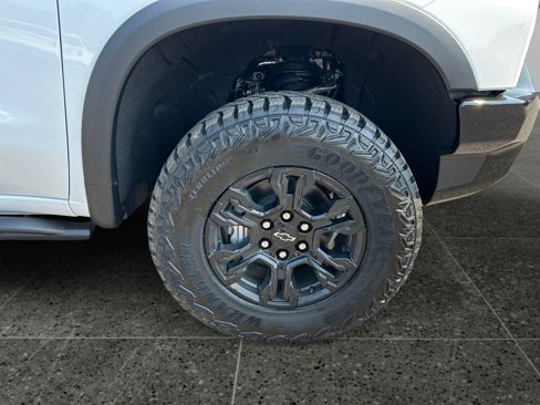 New 2026 Chevrolet Silverado 1500 ZR2 w/ Dark Appearance Package image 9