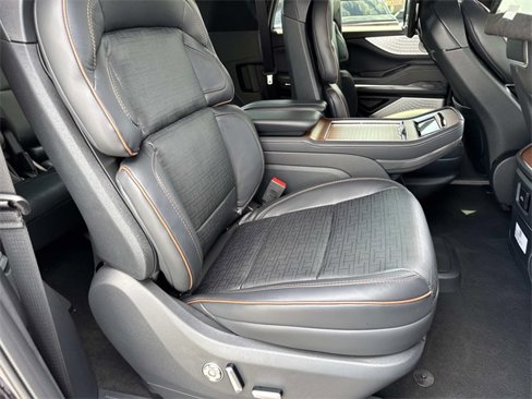 New 2025 Lincoln Navigator L Black Label image 10