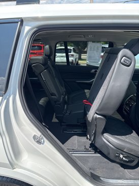 Used 2024 BMW X7 xDrive40i image 33