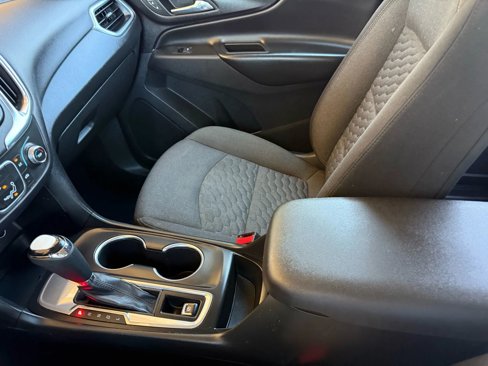 Used 2020 Chevrolet Equinox LT image 36