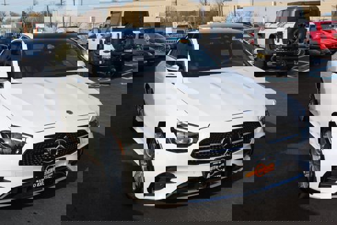 Used 2023 Mercedes-Benz E 350 4MATIC Sedan image 4