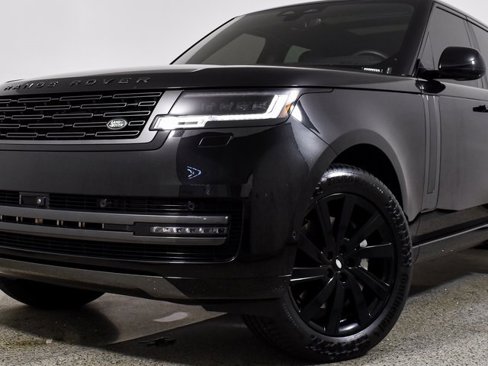 Used 2024 Land Rover Range Rover SE image 3