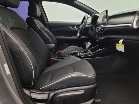Used 2023 Kia Forte GT-Line w/ GT-Line Premium Package image 21