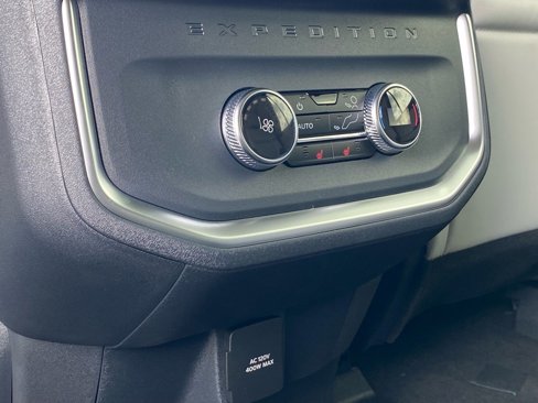 New 2025 Ford Expedition Max Platinum image 16