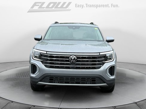 New 2025 Volkswagen Atlas SE image 2