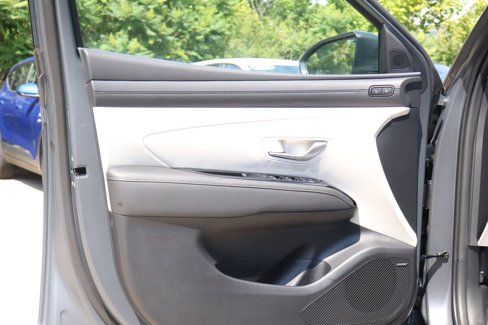 New 2025 Hyundai Tucson Limited image 18