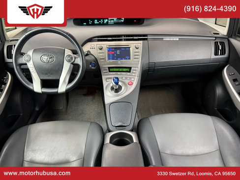 Used 2015 Toyota Prius Five image 19