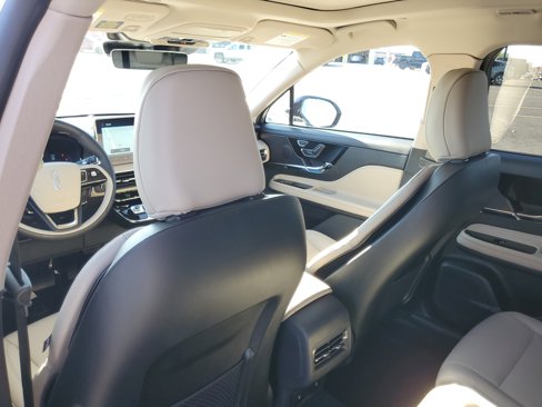 New 2026 Lincoln Corsair Premiere image 26
