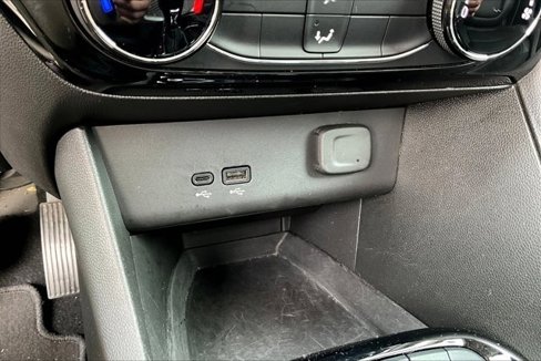 Used 2024 Buick Encore GX Sport Touring image 16
