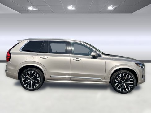 New 2026 Volvo XC90 T8 Plus image 8