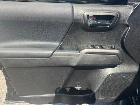 Used 2021 Toyota Tacoma SR5 image 10