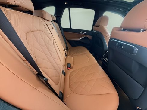 New 2026 BMW X5 xDrive40i w/ M Sport Package image 29