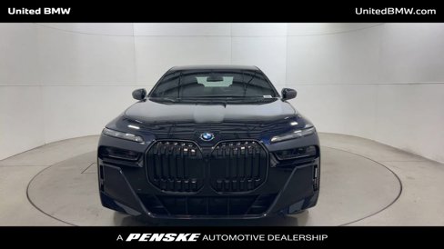 New 2026 BMW 750e xDrive w/ Executive Package image 3
