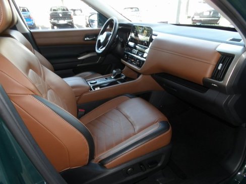 Certified 2023 Nissan Pathfinder Platinum image 31