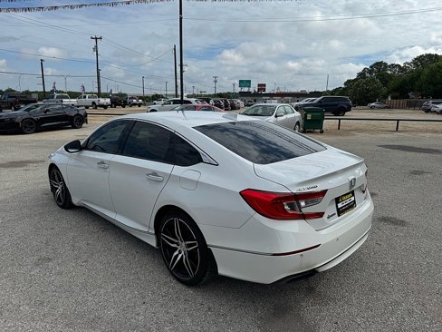 Used 2021 Honda Accord Touring image 8