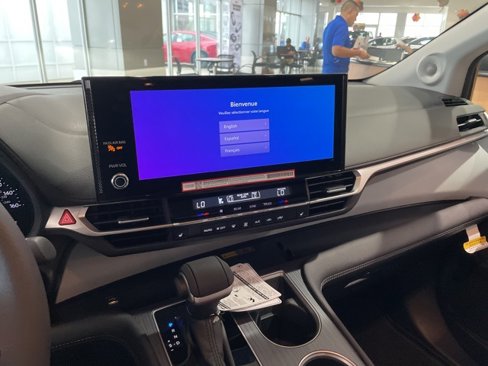 New 2025 Toyota Sienna XLE image 16