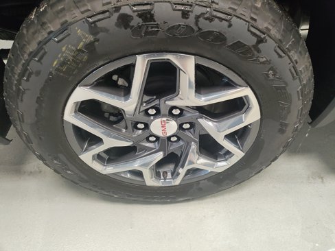 New 2026 GMC Sierra 1500 SLT w/ SLT Premium Plus Package image 3