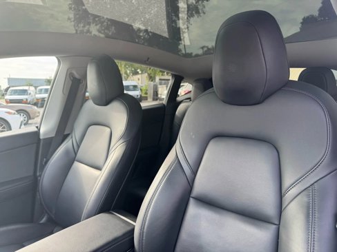 Used 2020 Tesla Model Y Long Range image 4