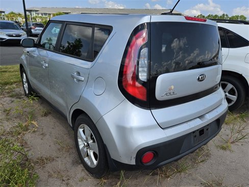 Used 2017 Kia Soul image 3