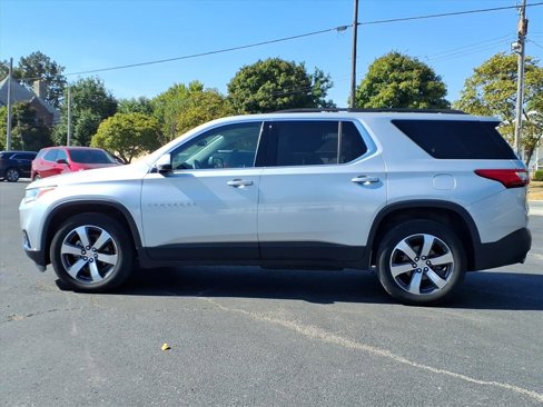 Used 2019 Chevrolet Traverse LT w/ LT Premium Package image 2
