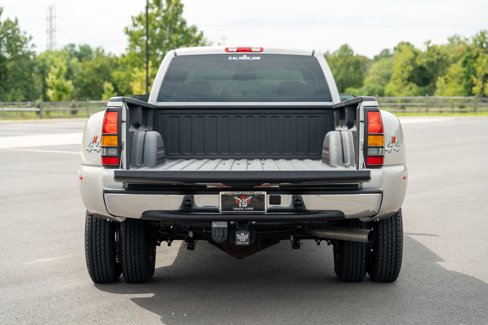 Used 2005 Chevrolet Silverado 3500 LT w/ Heavy-Duty Power Package image 16