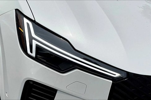 New 2026 Volvo XC90 T8 Ultra w/ Protection Package Premier image 13