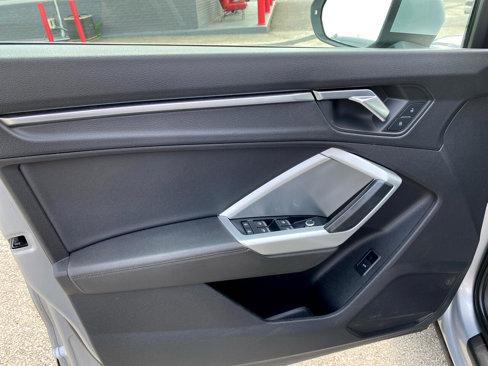 Used 2020 Audi Q3 2.0T Premium image 13