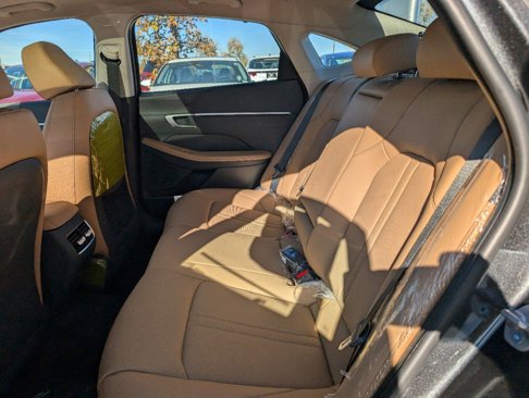 New 2025 Hyundai Sonata Limited image 4