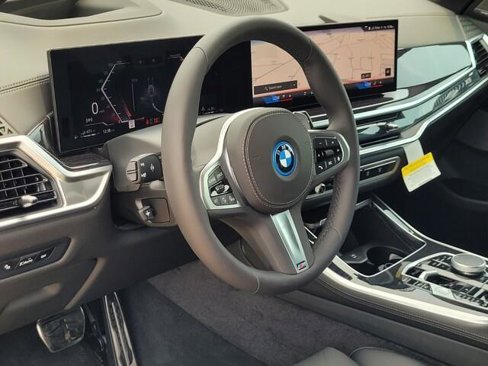 New 2026 BMW X5 xDrive50e w/ M Sport Package image 31
