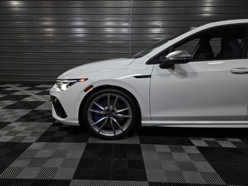 Used 2024 Volkswagen Golf R image 40