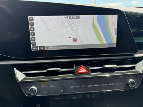Certified 2024 Kia Niro Wave image 21