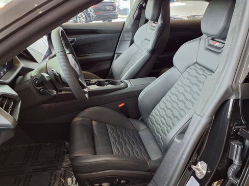 New 2025 Audi RS e-tron GT performance image 5